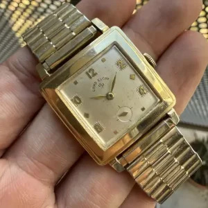 Chrome Hearts Watch – 5 Stunning Gold-Tone Features